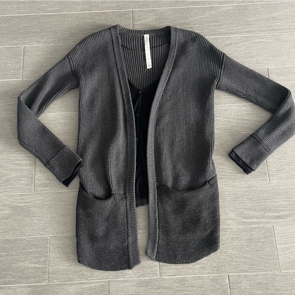 Lululemon Vestigan Heathered Black Size 4 Cashmere Blend Cardigan Sweater Yoga - Picture 11 of 15